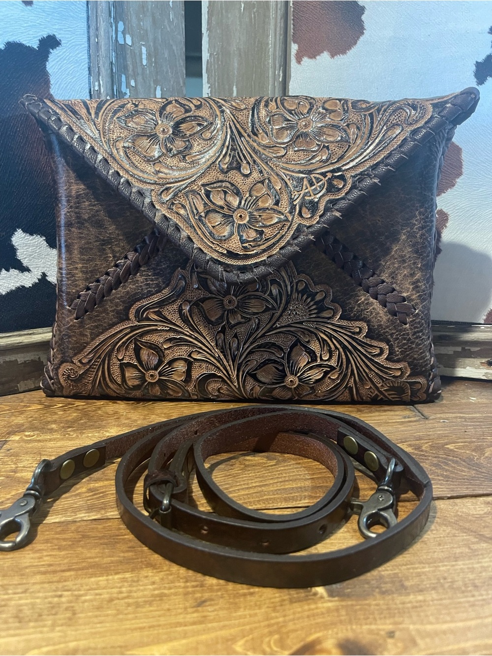 Hand-Tooled Leather Floral Envelope Crossbody Bag - Brown